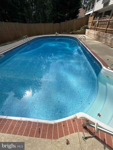 10823 MOORE DR, Manassas, VA 20111