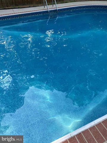 10823 MOORE DR, Manassas, VA 20111