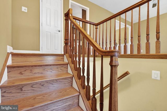 10823 MOORE DR, Manassas, VA 20111