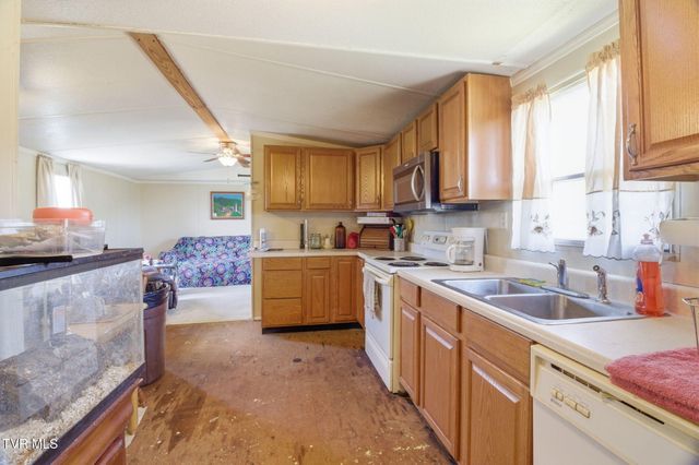 660 Mohawk Creek Road, Midway, TN 37809