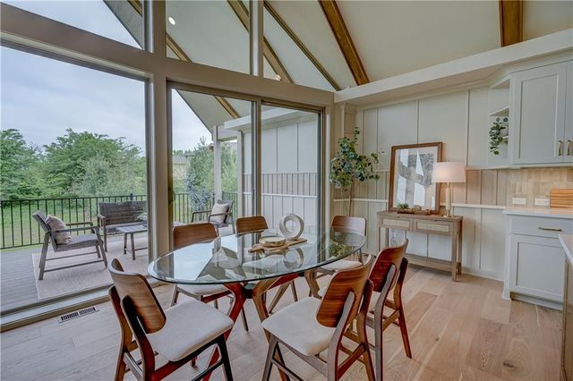 912 Savannah Lane, Greenwood, MO 64034