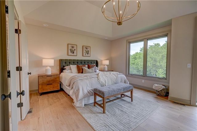 912 Savannah Lane, Greenwood, MO 64034