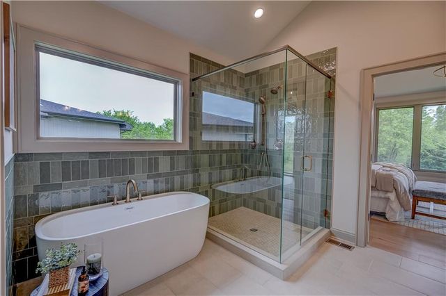 912 Savannah Lane, Greenwood, MO 64034