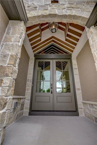 912 Savannah Lane, Greenwood, MO 64034