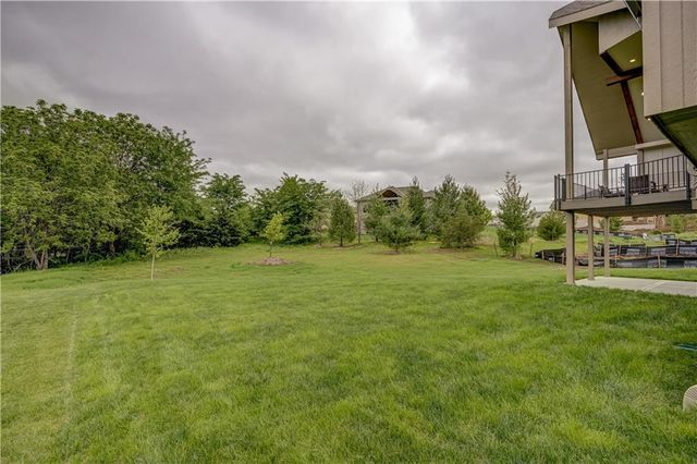 912 Savannah Lane, Greenwood, MO 64034