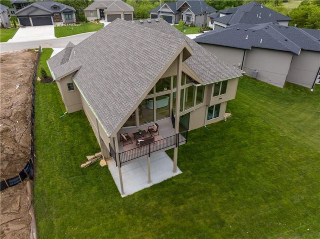 912 Savannah Lane, Greenwood, MO 64034