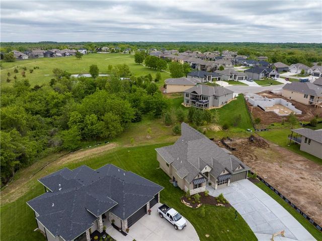 912 Savannah Lane, Greenwood, MO 64034