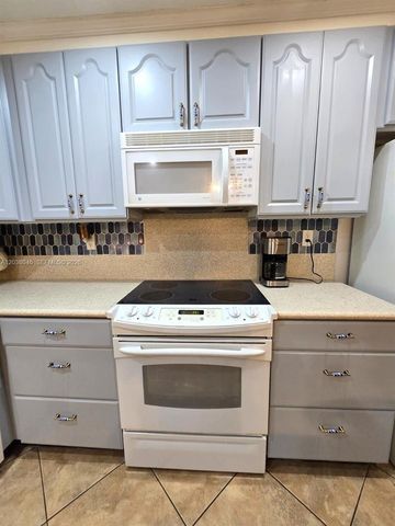 13870 Magnolia Court, Davie, FL 33325