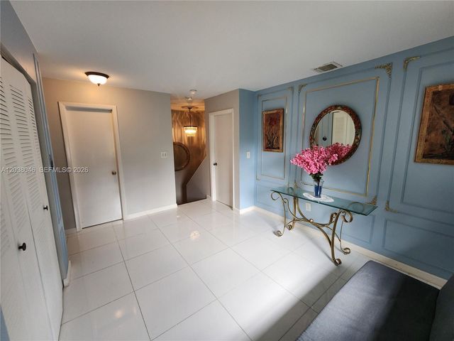 13870 Magnolia Court, Davie, FL 33325