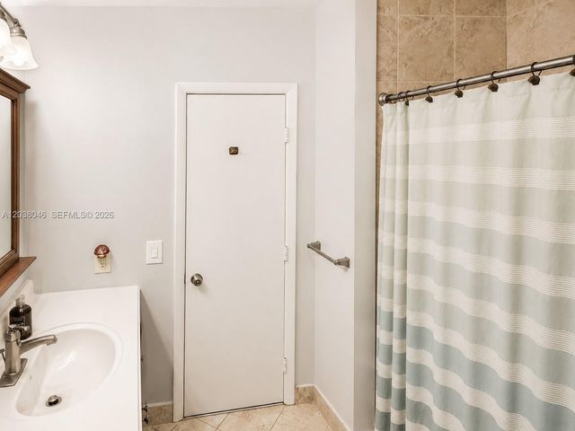 13870 Magnolia Court, Davie, FL 33325