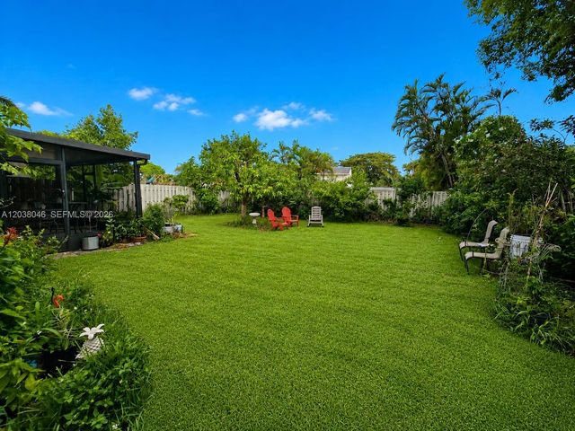 13870 Magnolia Court, Davie, FL 33325