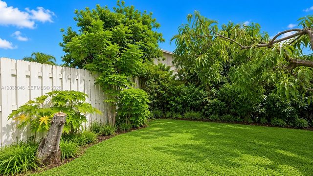 13870 Magnolia Court, Davie, FL 33325