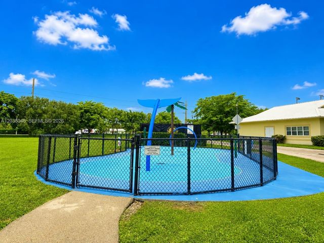 13870 Magnolia Court, Davie, FL 33325