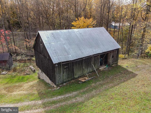 988 KRATZ RD, Glen Rock, PA 17327