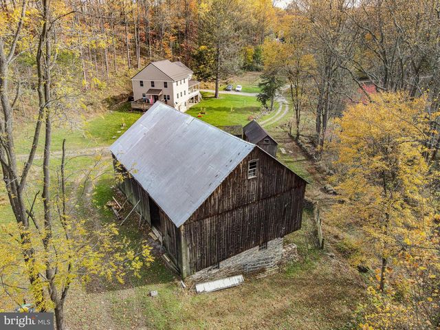 988 KRATZ RD, Glen Rock, PA 17327