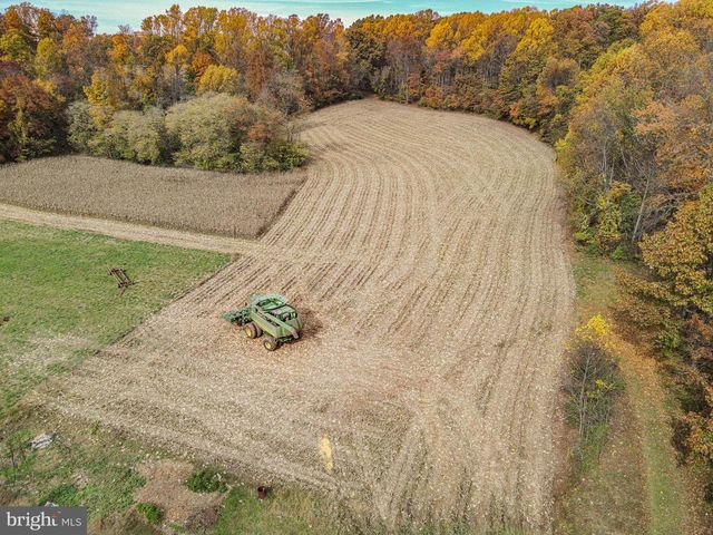 988 KRATZ RD, Glen Rock, PA 17327