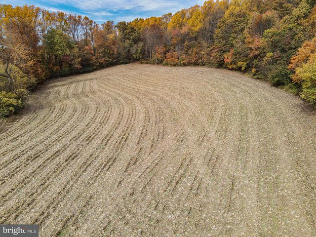 988 KRATZ RD, Glen Rock, PA 17327