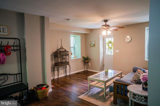 988 KRATZ RD, Glen Rock, PA 17327