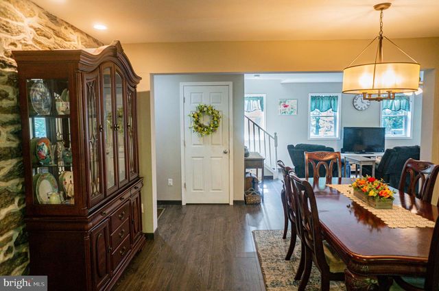 988 KRATZ RD, Glen Rock, PA 17327