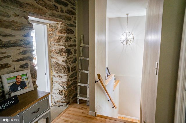 988 KRATZ RD, Glen Rock, PA 17327