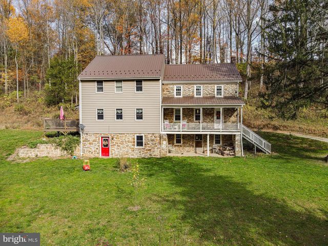 988 KRATZ RD, Glen Rock, PA 17327