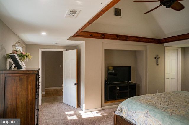 988 KRATZ RD, Glen Rock, PA 17327