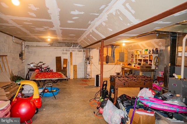 988 KRATZ RD, Glen Rock, PA 17327