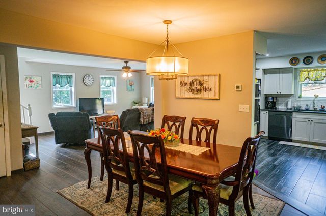 988 KRATZ RD, Glen Rock, PA 17327