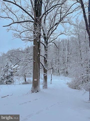 988 KRATZ RD, Glen Rock, PA 17327