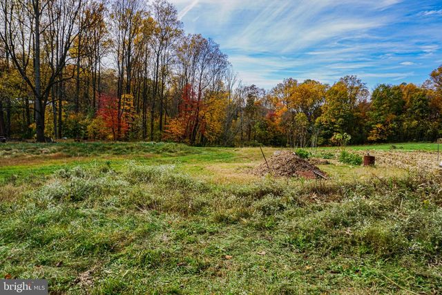 988 KRATZ RD, Glen Rock, PA 17327