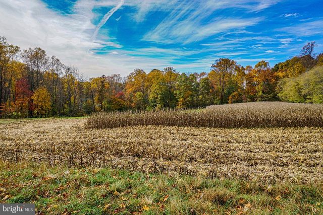 988 KRATZ RD, Glen Rock, PA 17327