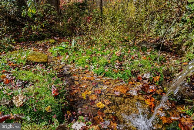 988 KRATZ RD, Glen Rock, PA 17327