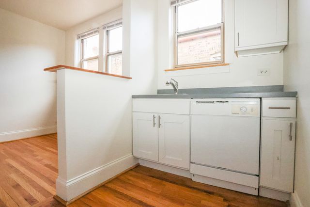 2022 W Berwyn Avenue 3A, Chicago, IL 60625