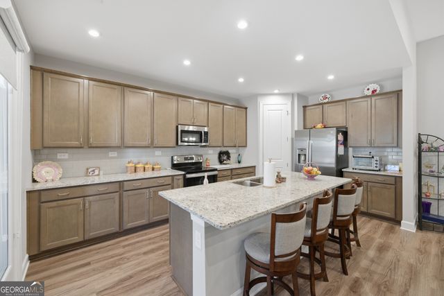 425 Chatuge Drive, Hoschton, GA 30548