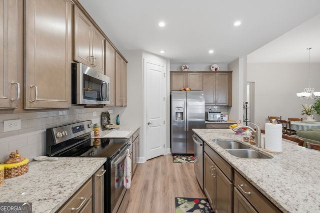 425 Chatuge Drive, Hoschton, GA 30548