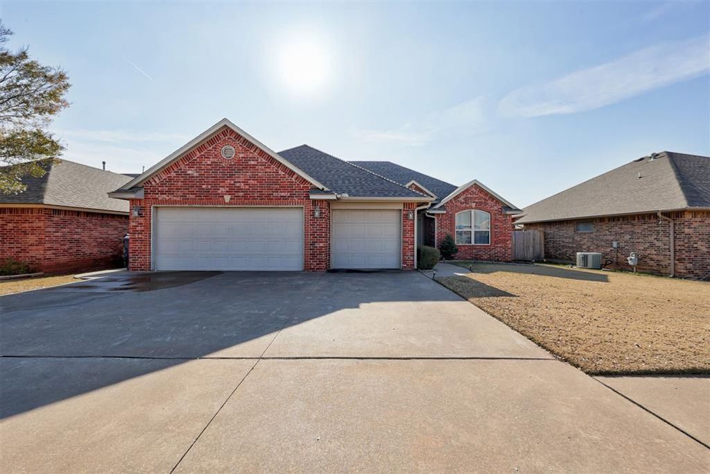 11720 SW 18th Street, Yukon, OK 73099