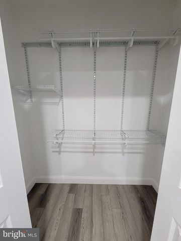 300 W KINGS HWY, Mount Ephraim, NJ 08059