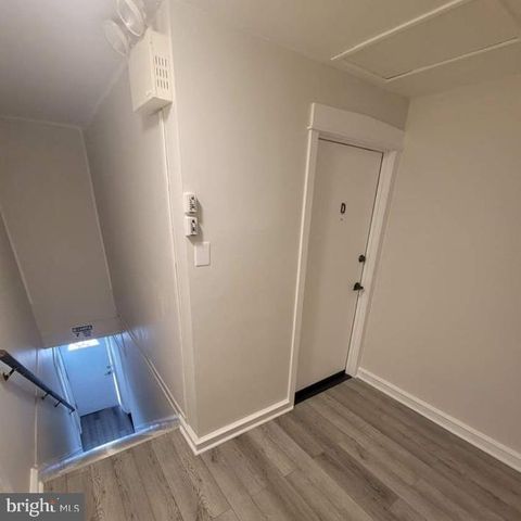 300 W KINGS HWY, Mount Ephraim, NJ 08059