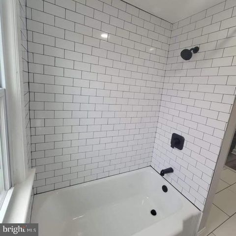 300 W KINGS HWY, Mount Ephraim, NJ 08059