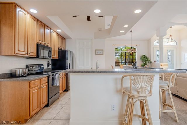 118 SE 23rd PL, Cape Coral, FL 33990