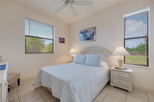 118 SE 23rd PL, Cape Coral, FL 33990