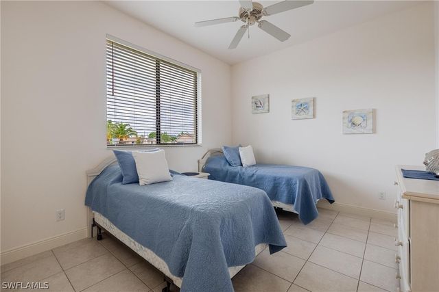 118 SE 23rd PL, Cape Coral, FL 33990