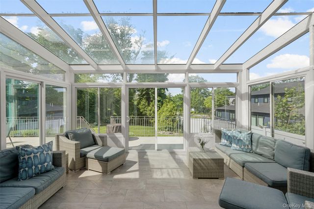 17 Clover Place, New Rochelle, NY 10805