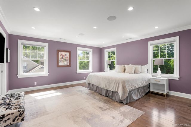 17 Clover Place, New Rochelle, NY 10805