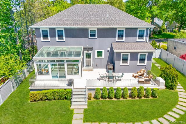 17 Clover Place, New Rochelle, NY 10805