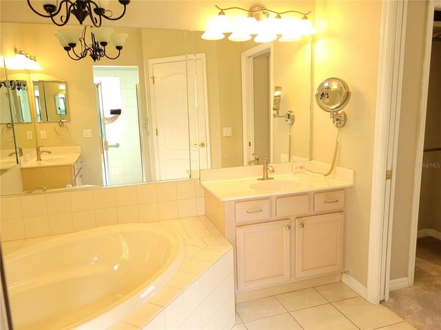 335 HERITAGE ISLES WAY, Bradenton, FL 34212