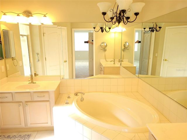 335 HERITAGE ISLES WAY, Bradenton, FL 34212