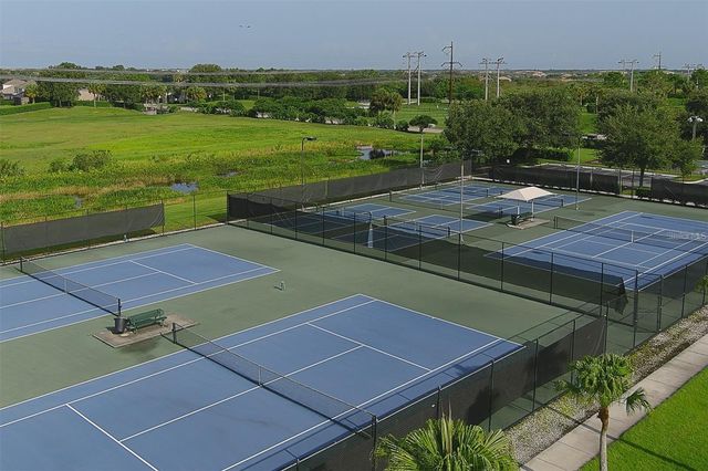 335 HERITAGE ISLES WAY, Bradenton, FL 34212