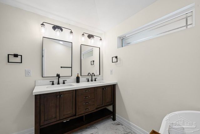 1015 E Brainerd St, Pensacola, FL 32503