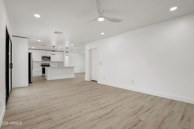 1050 N 74TH Street, Scottsdale, AZ 85257